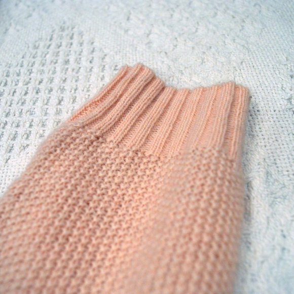 3/$15 🌺Forever 21 Pale Pink knitted sweater - Picture 7 of 8